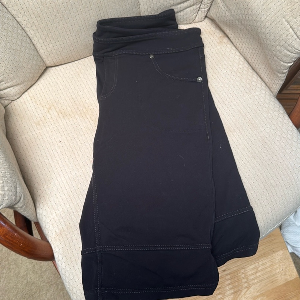 Black stretchy cargo shorts